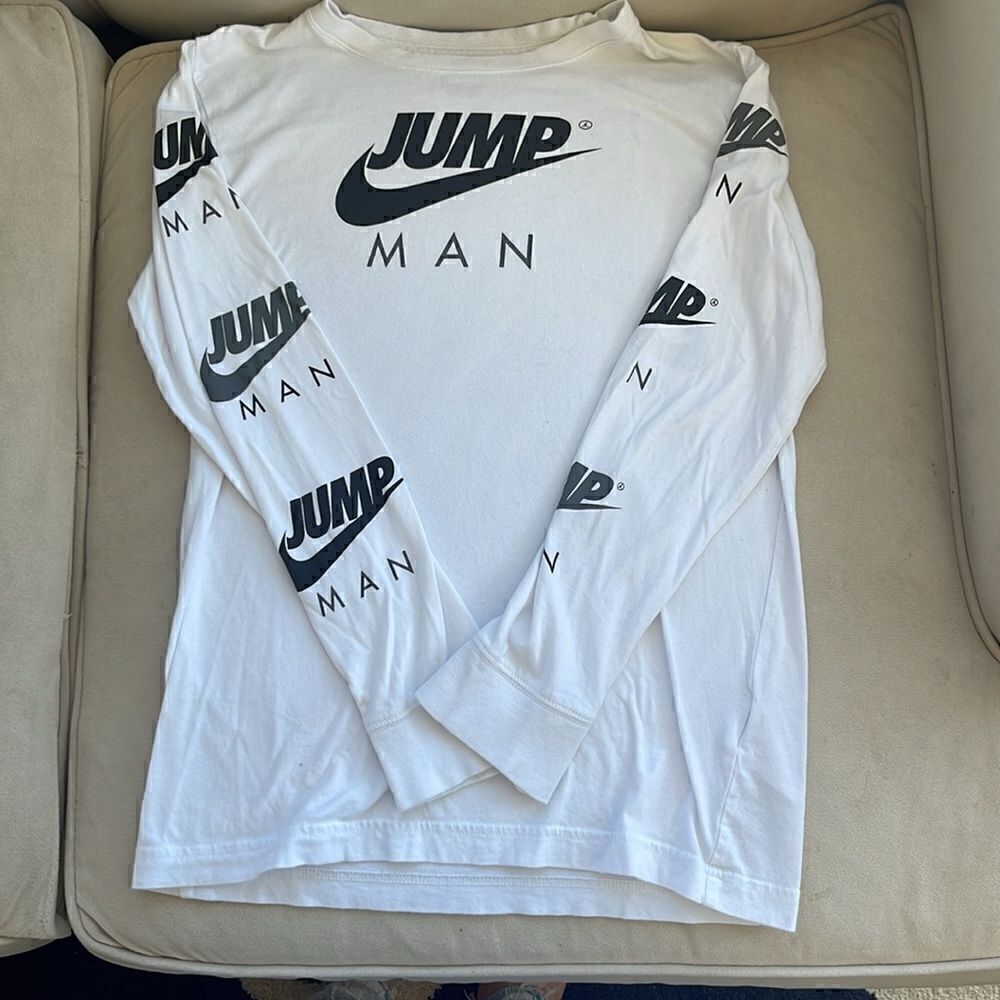 Jordan Jump Man long sleeve t-shirt, youth large, white